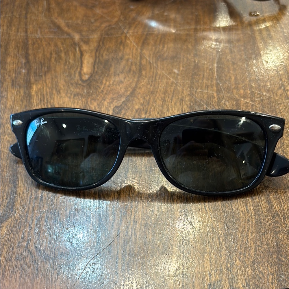 Ray-Ban Classic Black Sunglasses